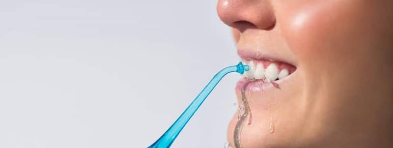 Máy tăm nước giúp làm sạch răng hiệu quả