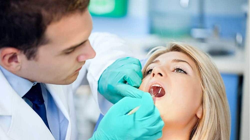 Khám nha khoa định kỳ để sớm phát hiện và ngăn ngừa sâu răng